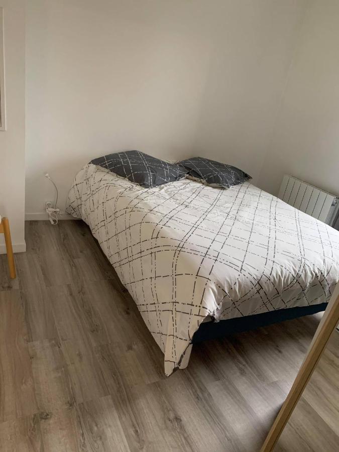Appartement Contemporain Renove A Neuf Avec Cuisine Equipe - Val De Reuil Val-de-Reuil Luaran gambar